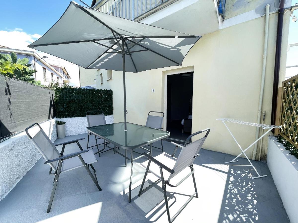 B&B Il Tirreno Cipollina Exterior foto